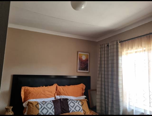 3 BEDROOM HOUSE FOR SALE IN FAIRLEIGH